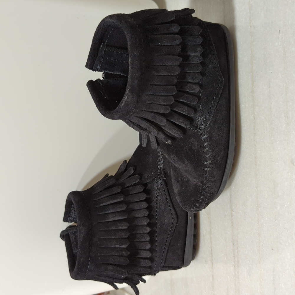 Minnetonka black girls fringe boots